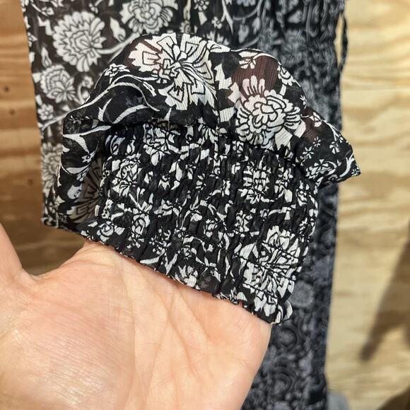 Old Navy Y2K Chiffon Midi Dress Black Floral Size Medium Whimsigoth Fairy Flowy - Picture 10 of 16